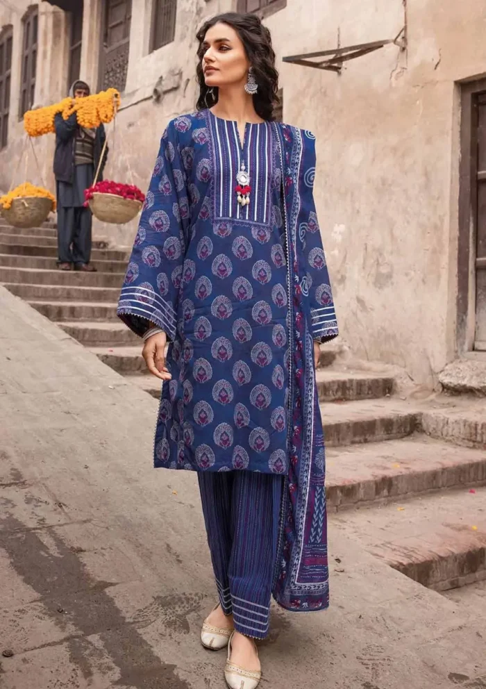 Gul Ahmed Lawn 3 PC Unstitched Suit